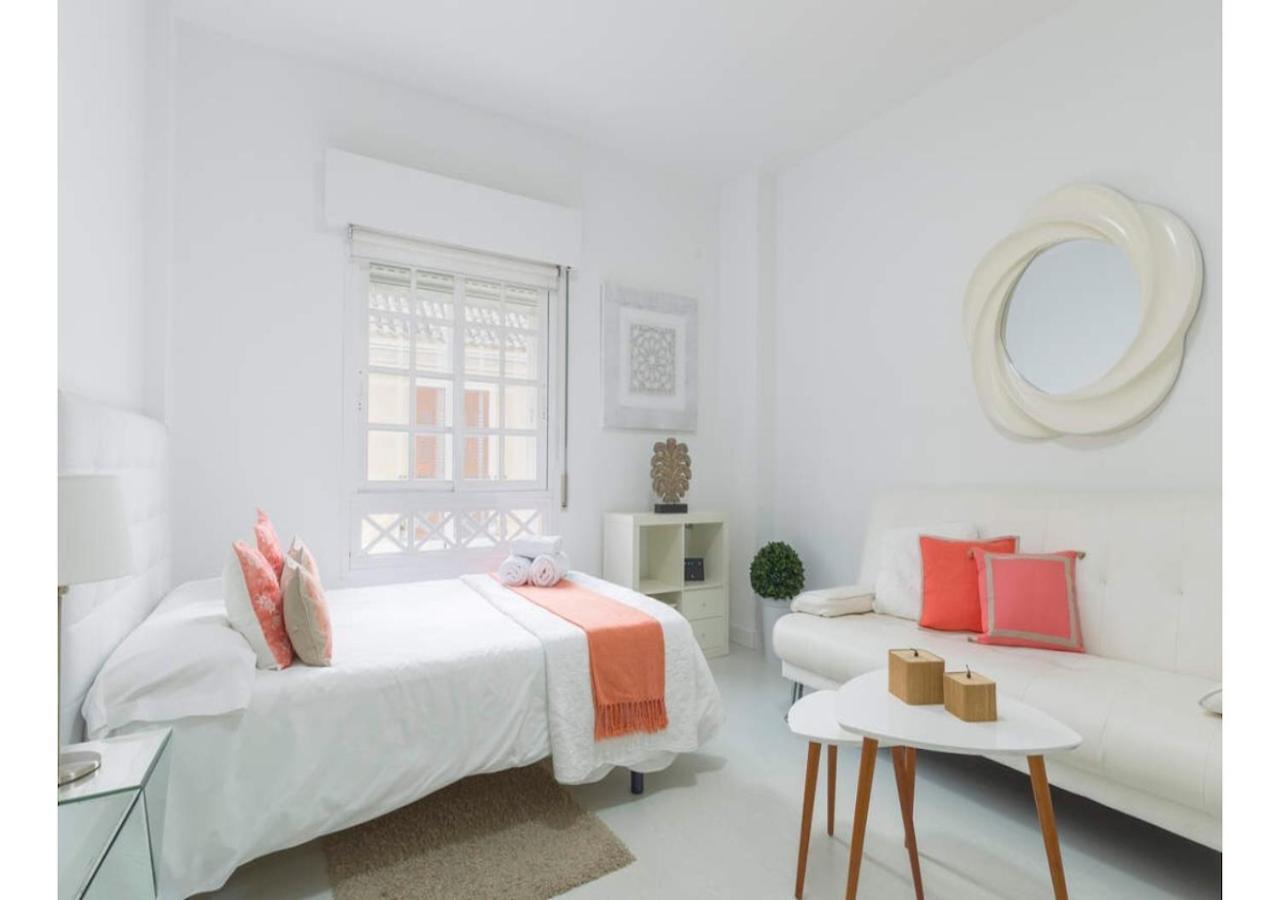 Lovely Studio At The City Heart! Màlaga Exteriér fotografie