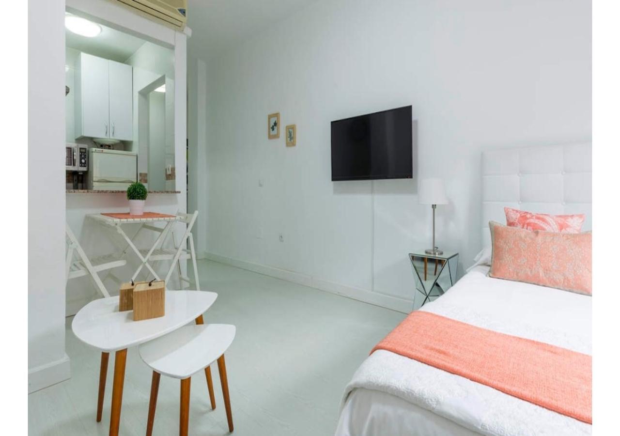 Lovely Studio At The City Heart! Màlaga Exteriér fotografie